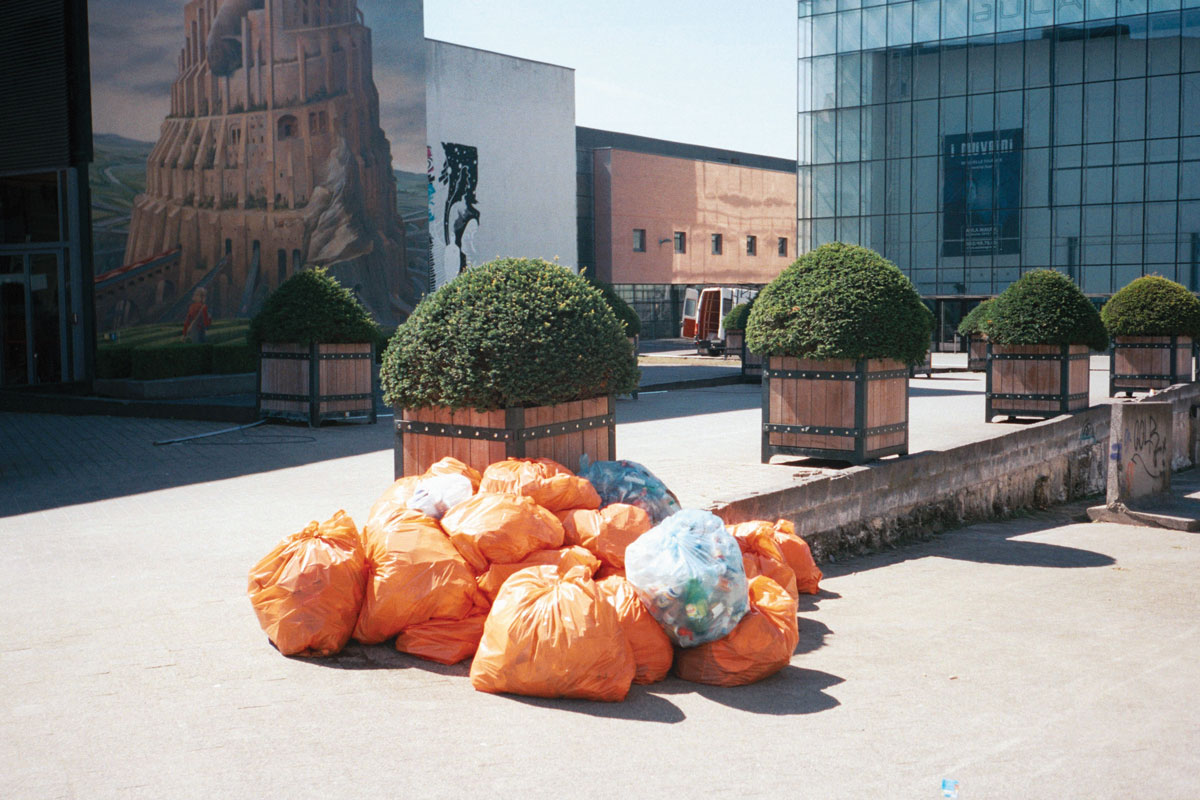 Garbages Kosmopolite louvain la neuve belgium