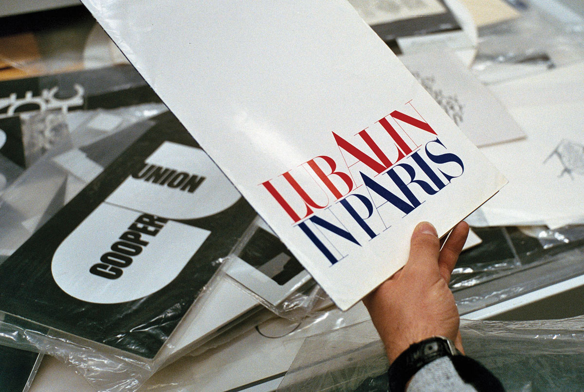 New York Herb Lubalin Ilk Flottante