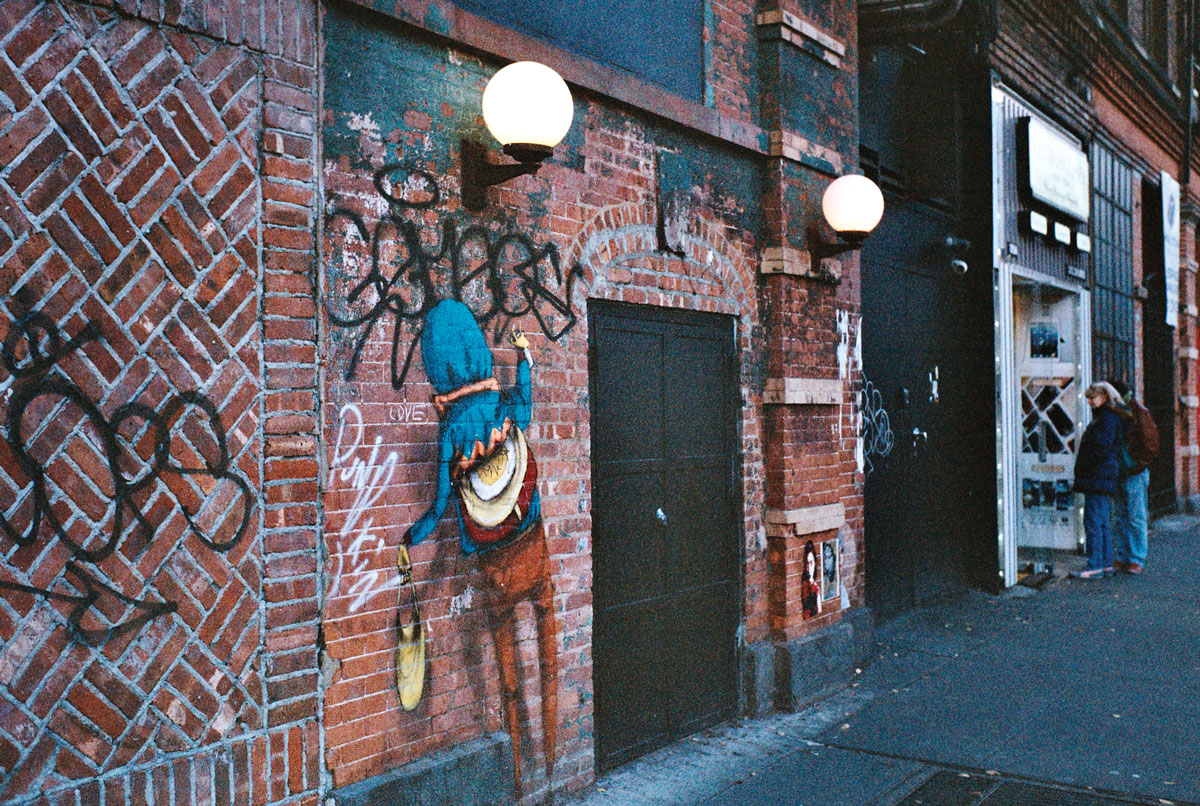 New York Os Gemeos Ilk Flottante