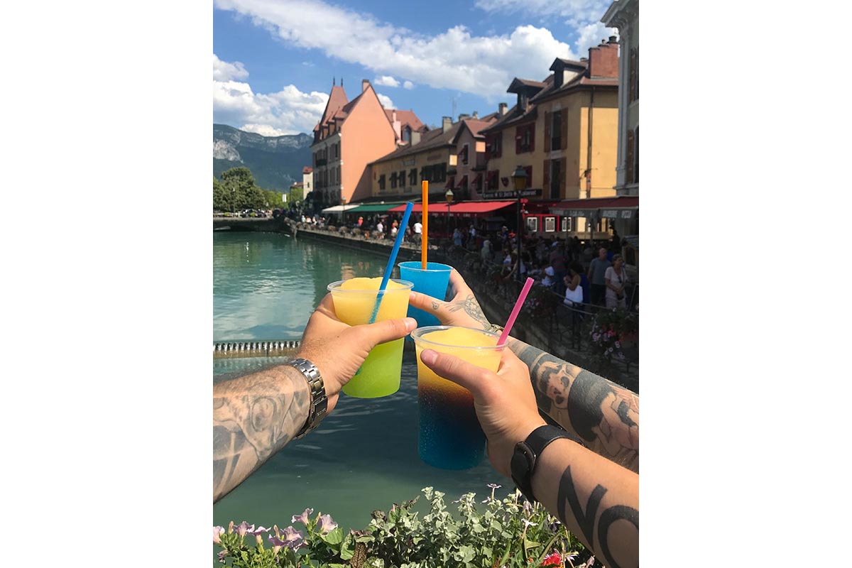 Sabri Et Clara Annecy Ilk Flottante