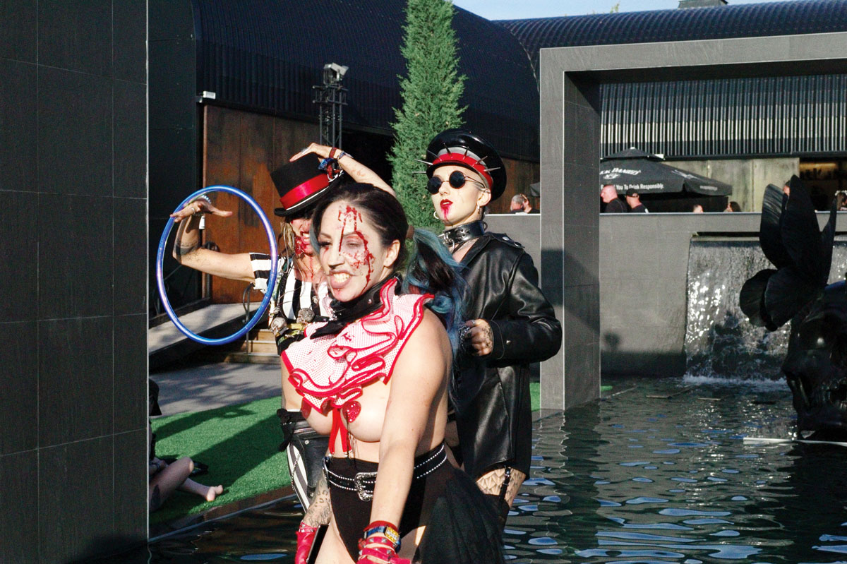 Hellfest Greetings From Hell Ilk Flottante